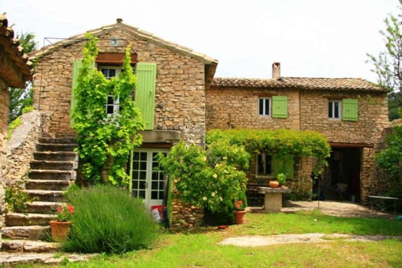Near village, stone house facing the Luberon and the Alpilles.